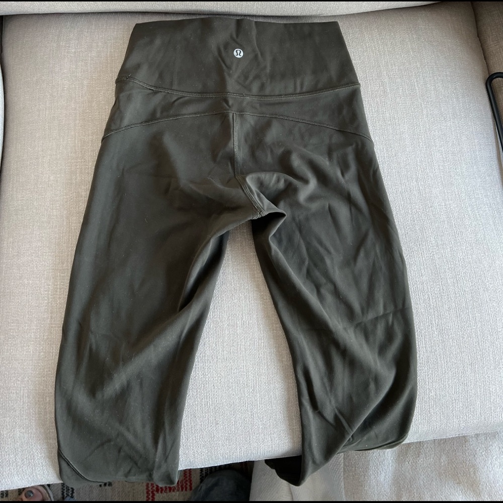 green lululemon leggings athleisure pants size 6